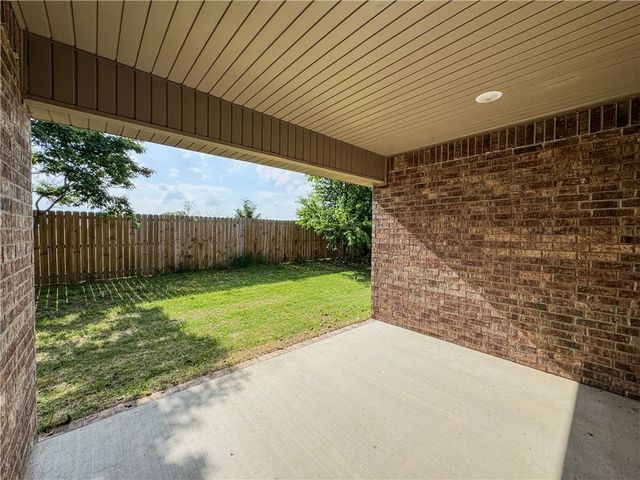 4302 Pawhuska Street, Bentonville, AR 72713