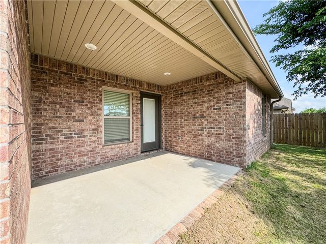 4302 Pawhuska Street, Bentonville, AR 72713
