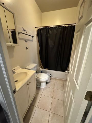 1641 S Ridgeway Avenue, Chicago, IL 60623