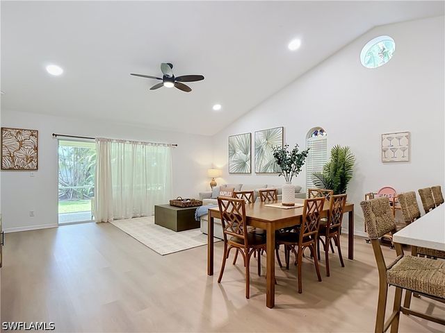 812 102nd AVE N, Naples, FL 34108