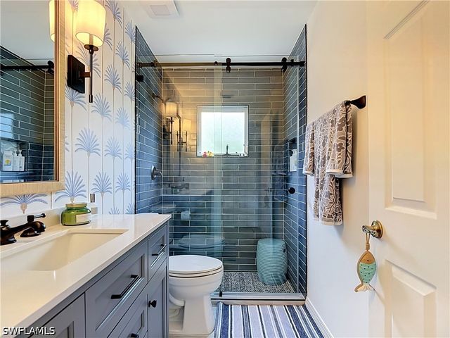812 102nd AVE N, Naples, FL 34108