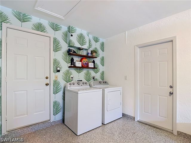 812 102nd AVE N, Naples, FL 34108