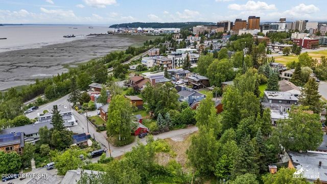 1628 W 10th Avenue, Anchorage, AK 99501