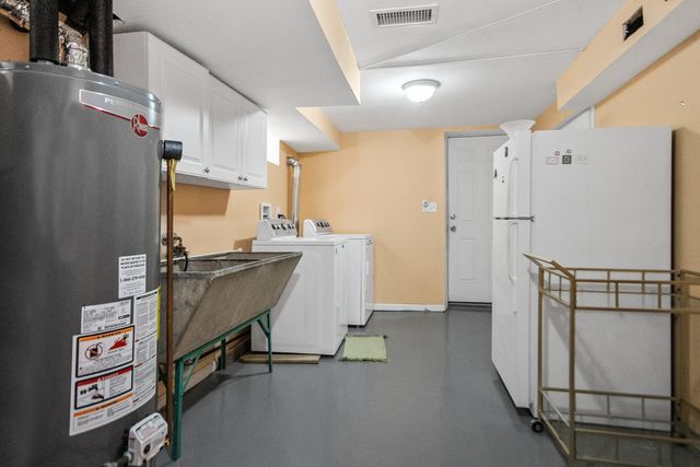 5706 N Mozart Street, Chicago, IL 60659