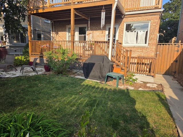 5706 N Mozart Street, Chicago, IL 60659