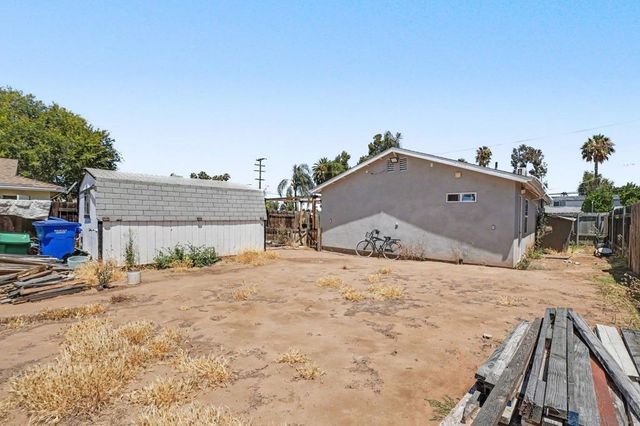 1367 E Madison Ave, El Cajon, CA 92021