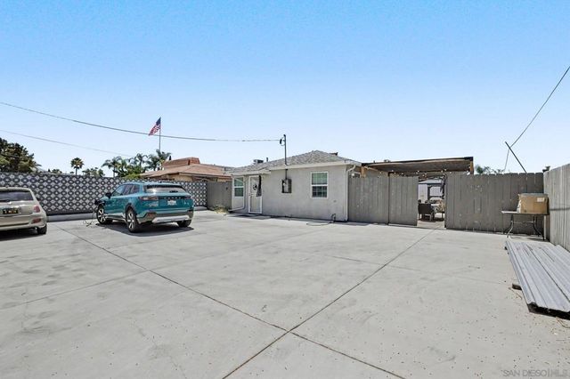 1367 E Madison Ave, El Cajon, CA 92021