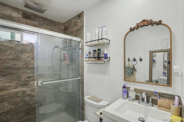 1367 E Madison Ave, El Cajon, CA 92021