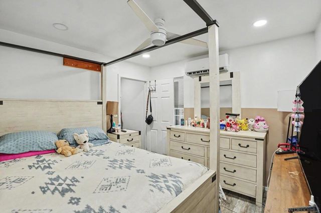 1367 E Madison Ave, El Cajon, CA 92021
