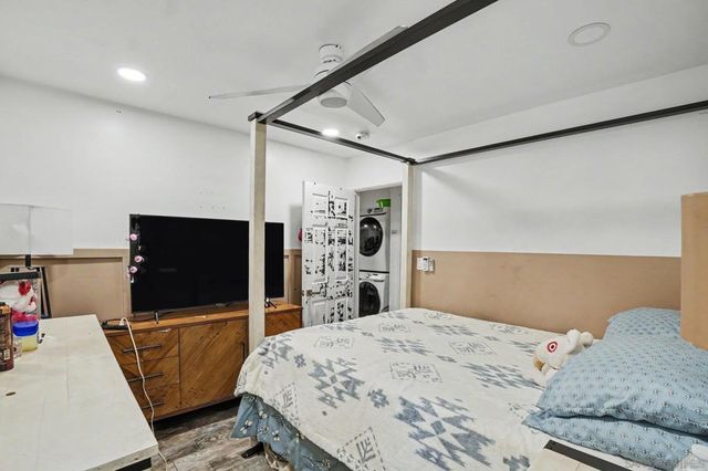 1367 E Madison Ave, El Cajon, CA 92021