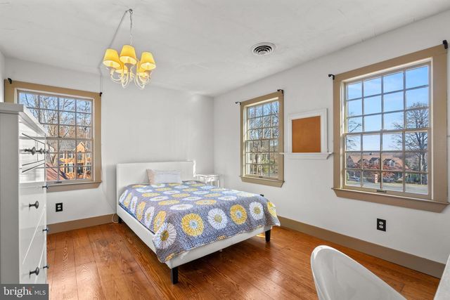 2472 FAIRWAY OAKS CT, Hampstead, MD 21074