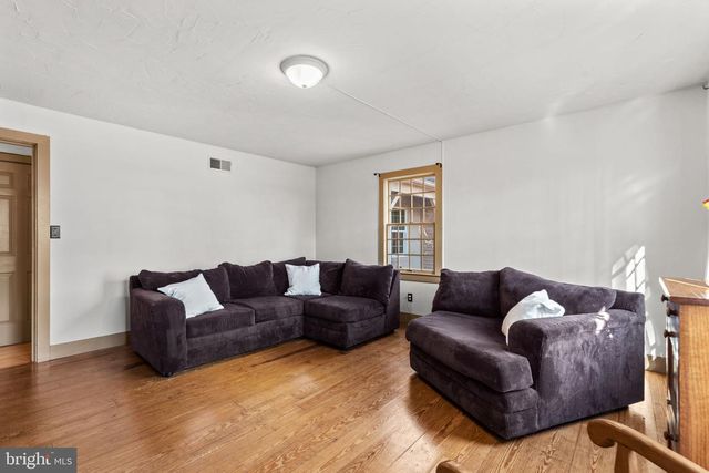 2472 FAIRWAY OAKS CT, Hampstead, MD 21074