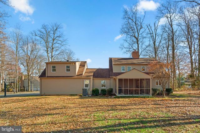 2472 FAIRWAY OAKS CT, Hampstead, MD 21074