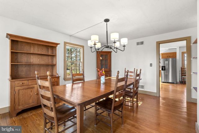 2472 FAIRWAY OAKS CT, Hampstead, MD 21074