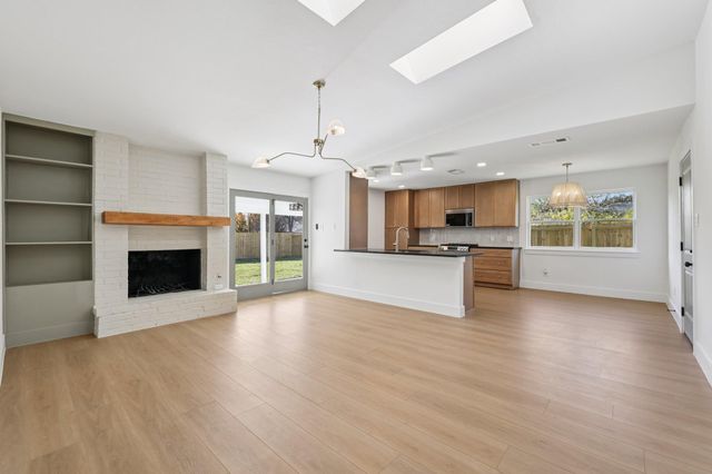 10424 Quail Ridge DR, Austin, TX 78758