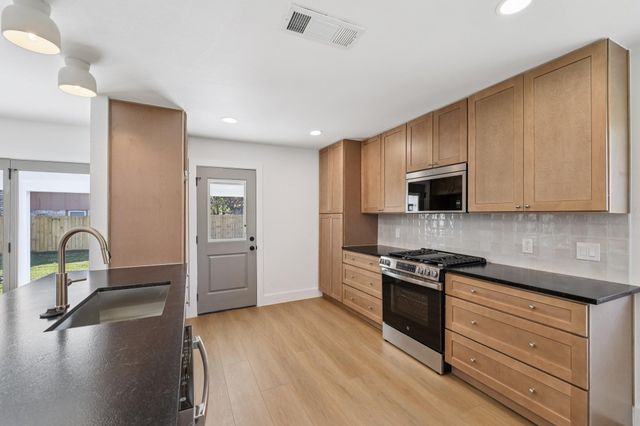 10424 Quail Ridge DR, Austin, TX 78758