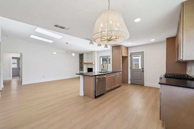 10424 Quail Ridge DR, Austin, TX 78758