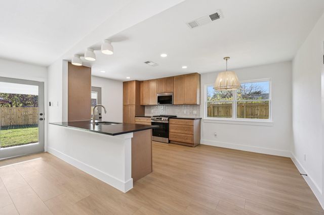 10424 Quail Ridge DR, Austin, TX 78758