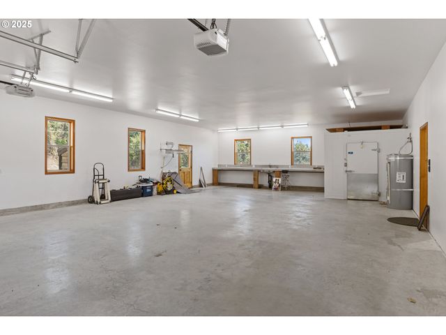 1757 RIDDLE BY PASS Rd, Riddle, OR 97469