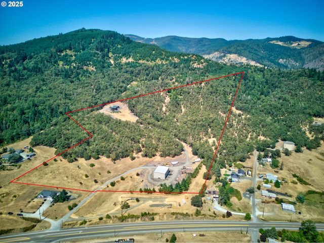 1757 RIDDLE BY PASS Rd, Riddle, OR 97469