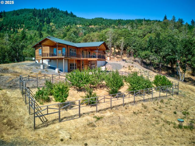 1757 RIDDLE BY PASS Rd, Riddle, OR 97469