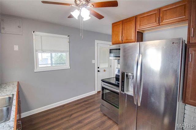 1913 State Street, Alton, IL 62002