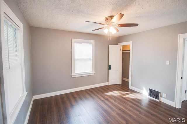 1913 State Street, Alton, IL 62002