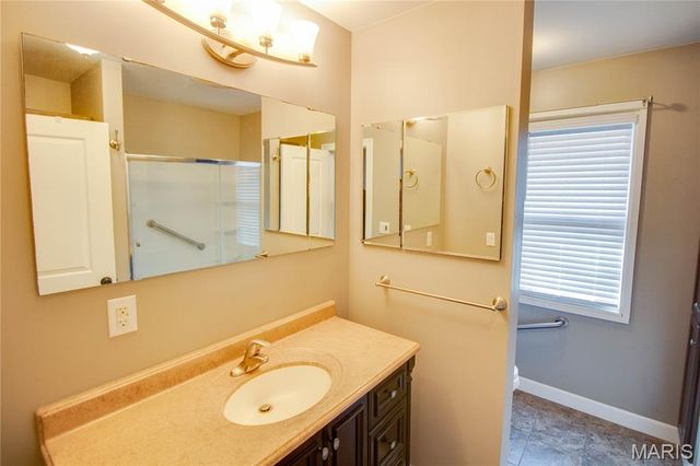 1913 State Street, Alton, IL 62002