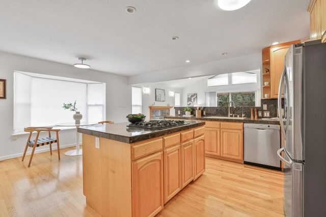 6902 Dartmoor Way, San Jose, CA 95129