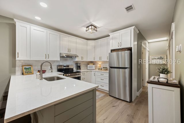 24 Three Mast Lane 24, Hilton Head Island, SC 29928