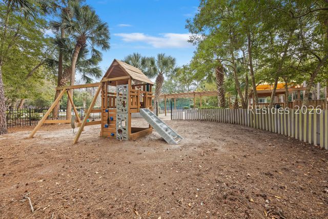 24 Three Mast Lane 24, Hilton Head Island, SC 29928