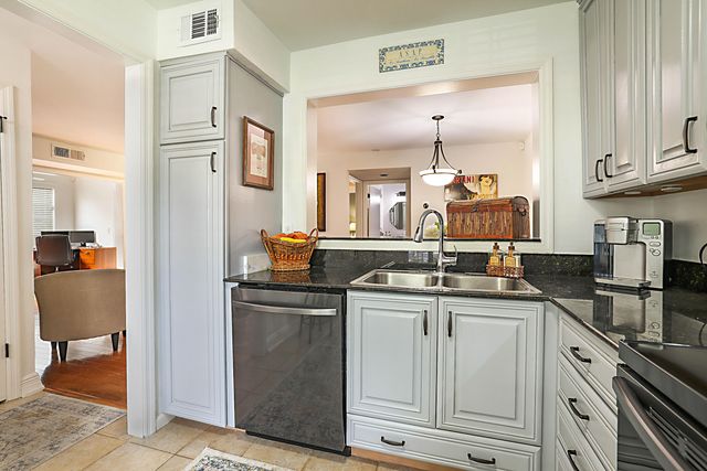 5032 Heatherhill Lane 6, Boca Raton, FL 33486