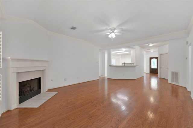 166 Burgandy Vine Court, The Woodlands, TX 77384