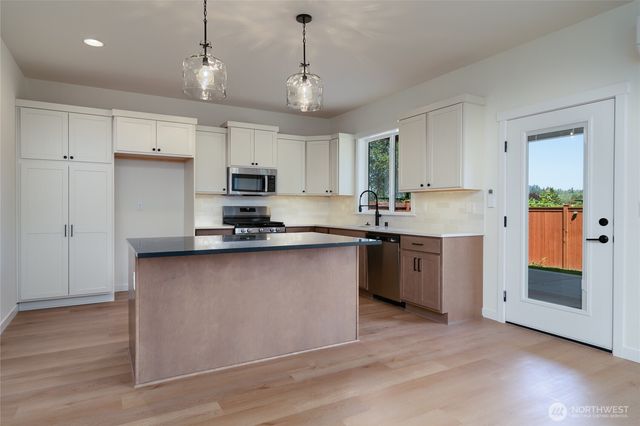 708 Legacy Way, Sedro Woolley, WA 98284