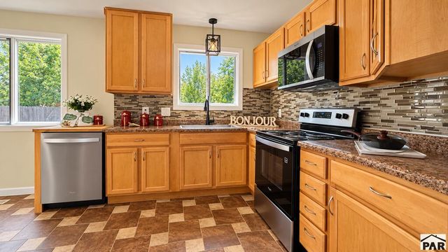 3520 Ivywood Lane, Pueblo, CO 81005