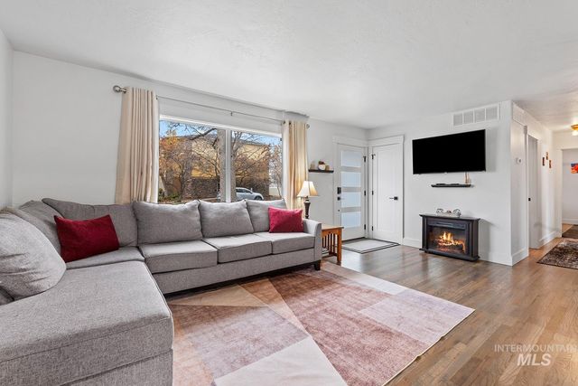 2610 W Malad Street, Boise, ID 83705