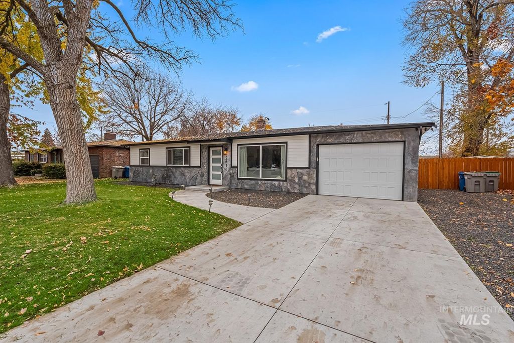 2610 W Malad Street, Boise, ID 83705
