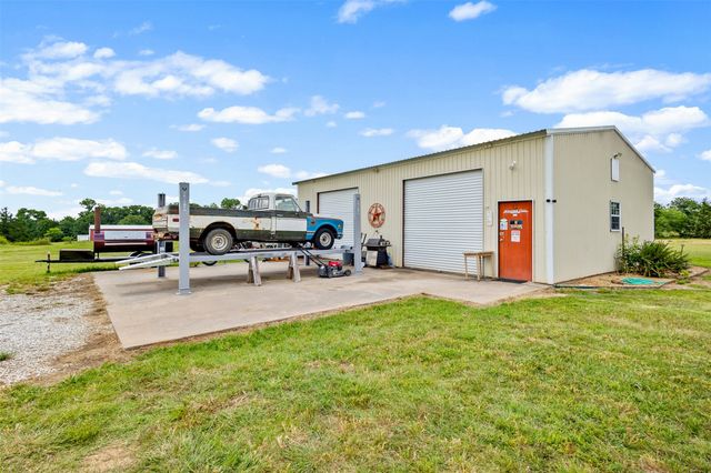 343 Meadow Lark Lane, Bowie, TX 76230