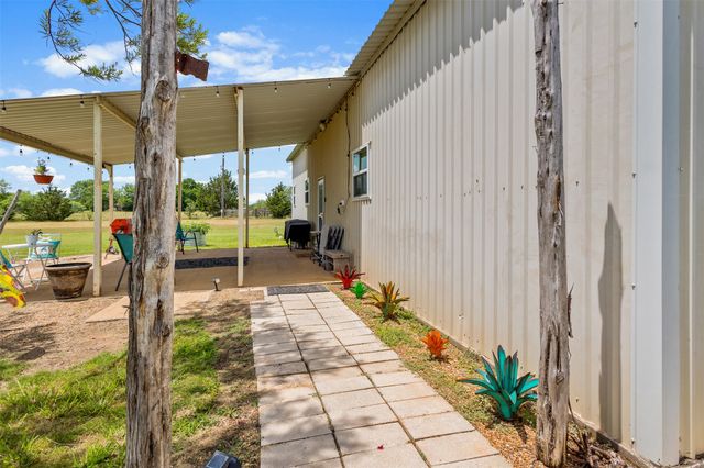 343 Meadow Lark Lane, Bowie, TX 76230