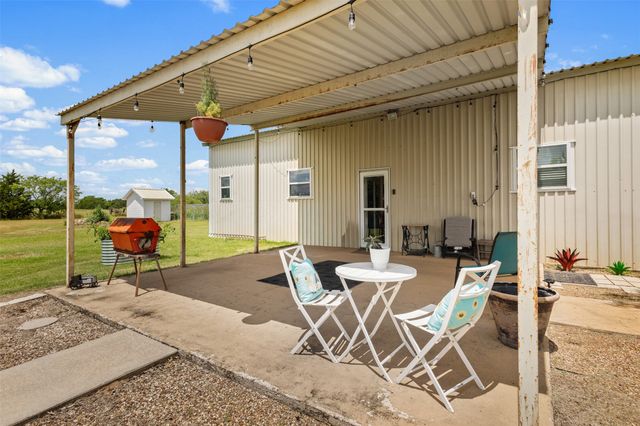 343 Meadow Lark Lane, Bowie, TX 76230