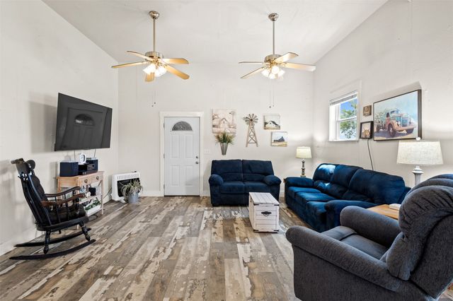 343 Meadow Lark Lane, Bowie, TX 76230