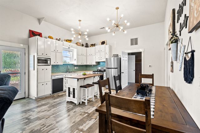 343 Meadow Lark Lane, Bowie, TX 76230