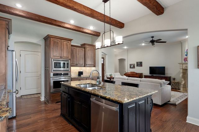 2714 E Cherrybark Street, Springfield, MO 65804