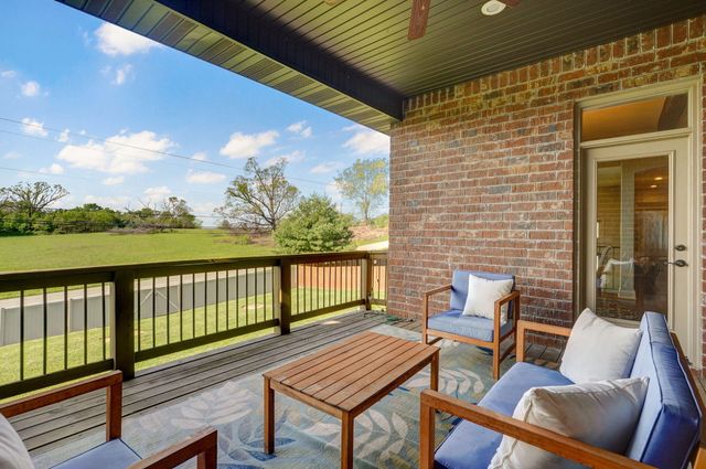 2714 E Cherrybark Street, Springfield, MO 65804