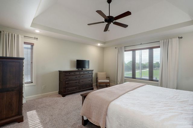 2714 E Cherrybark Street, Springfield, MO 65804