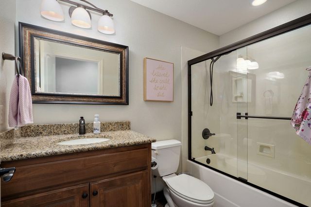2714 E Cherrybark Street, Springfield, MO 65804