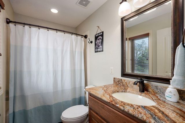 2714 E Cherrybark Street, Springfield, MO 65804