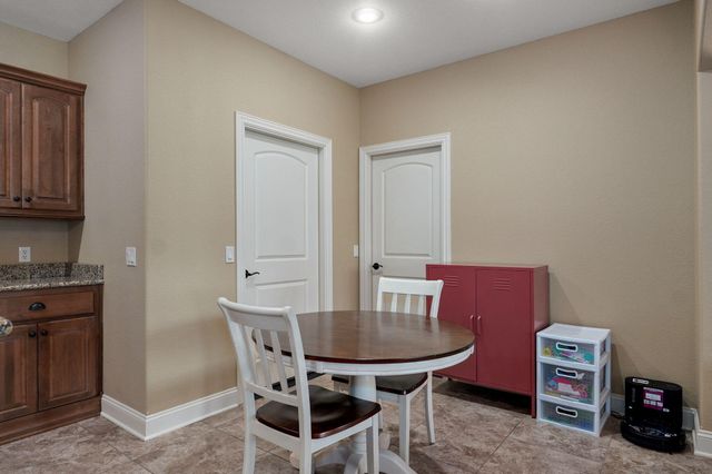 2714 E Cherrybark Street, Springfield, MO 65804