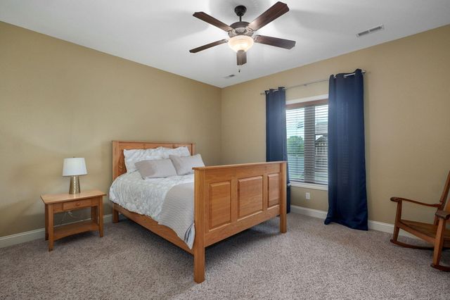 2714 E Cherrybark Street, Springfield, MO 65804