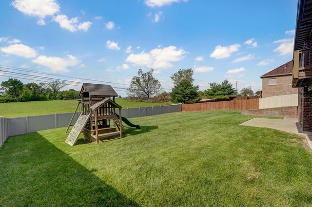2714 E Cherrybark Street, Springfield, MO 65804